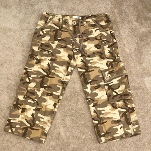 Jolie California Camouflage Cargo Pants